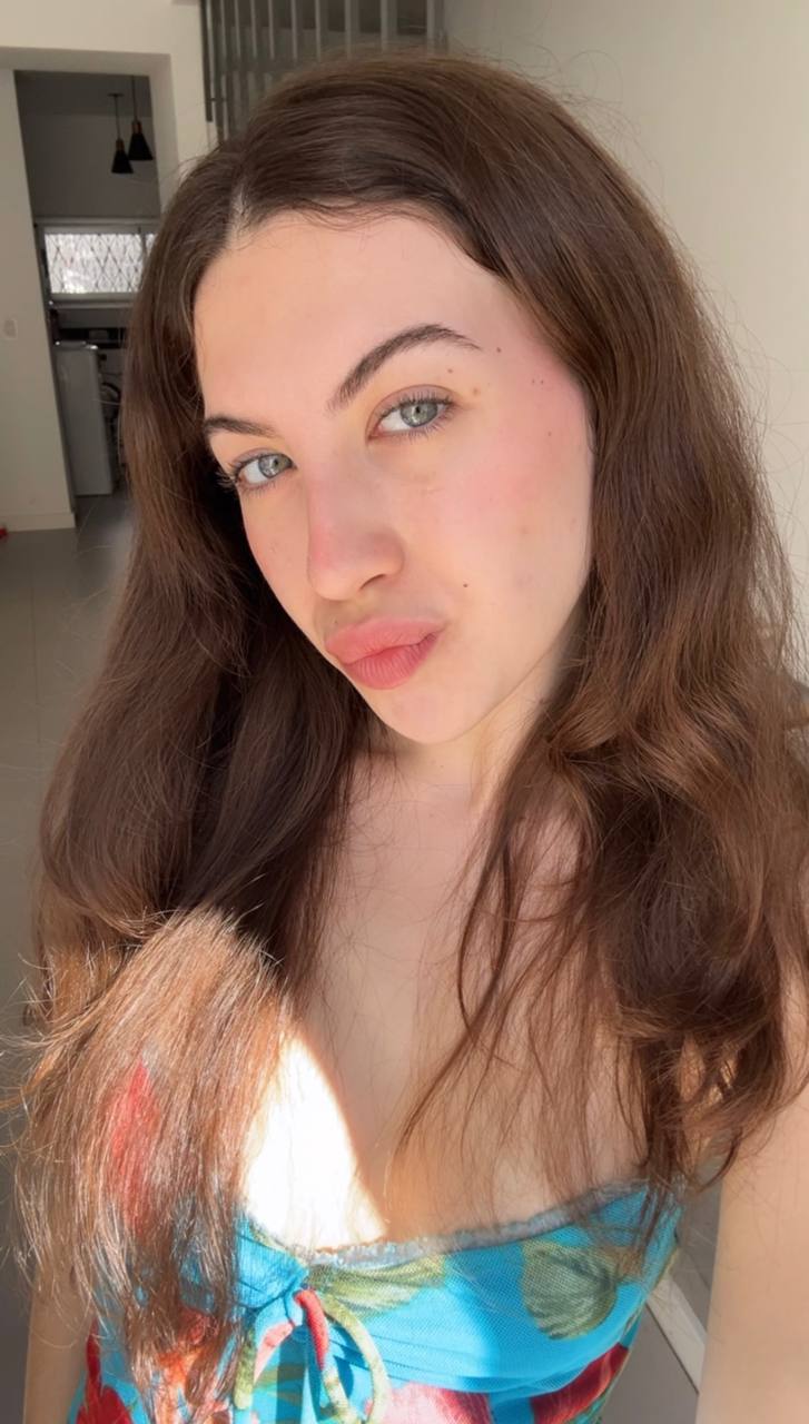 Nude girl Amber in Ghaziabad