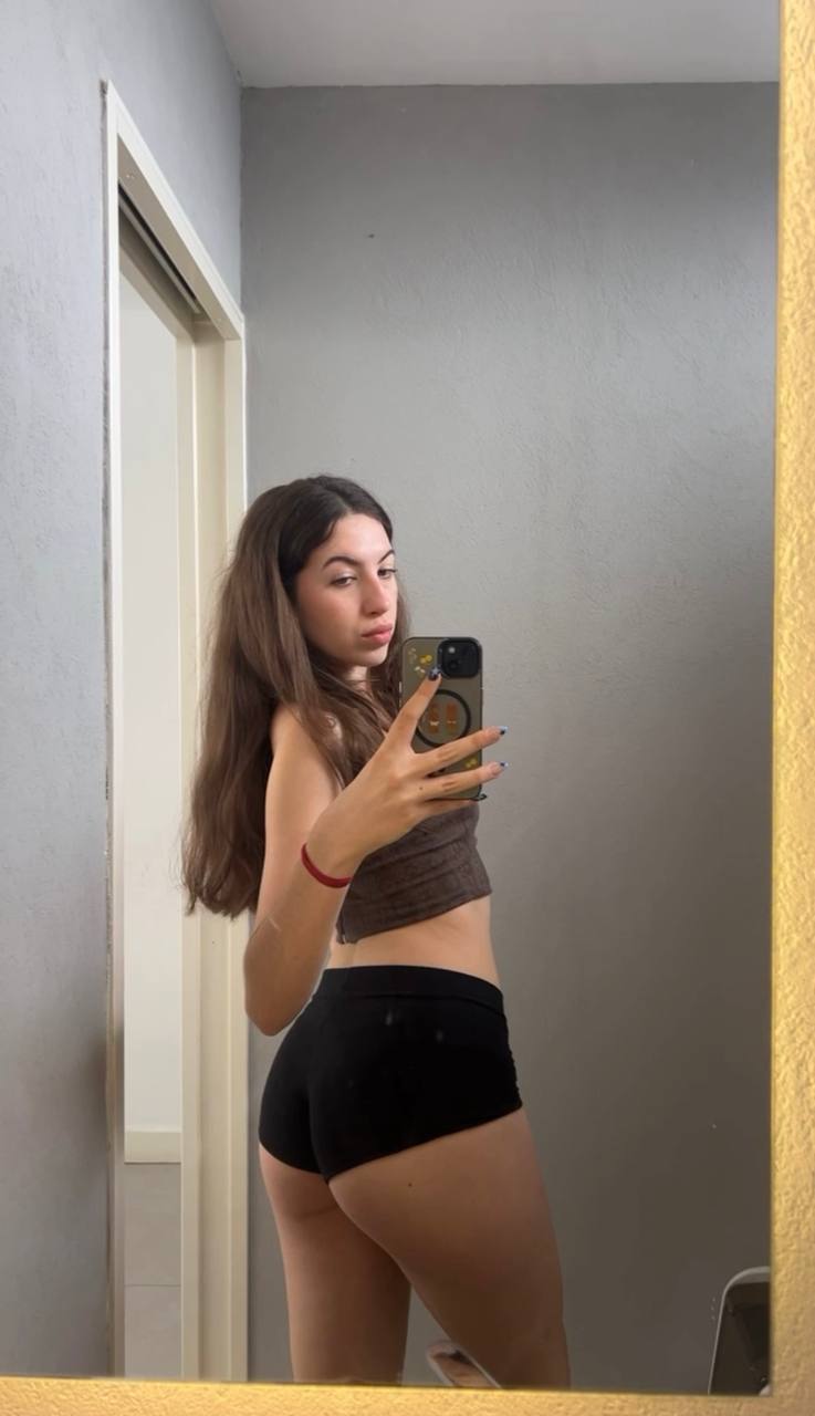 Amber in her underwear in Ghaziabad