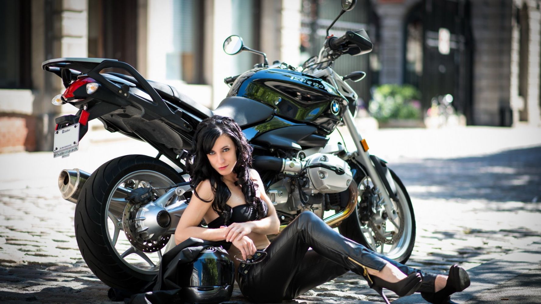 European women on bikes in Ghaziabad